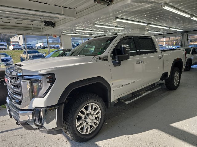 Certified 2024 GMC Sierra 2500 SLT w/ SLT Premium Package AWD/4WD image 2