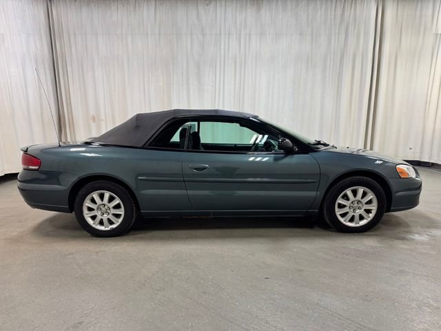 Used 2006 Chrysler Sebring GTC image 3
