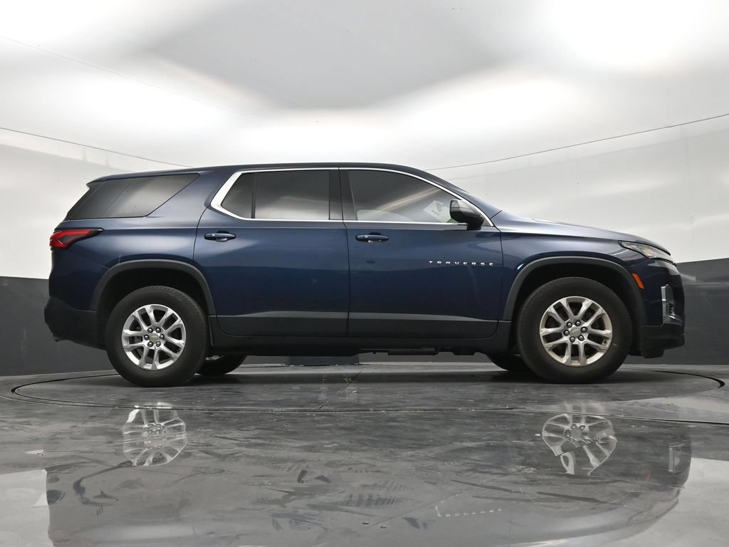 Used 2023 Chevrolet Traverse LS FWD image 24