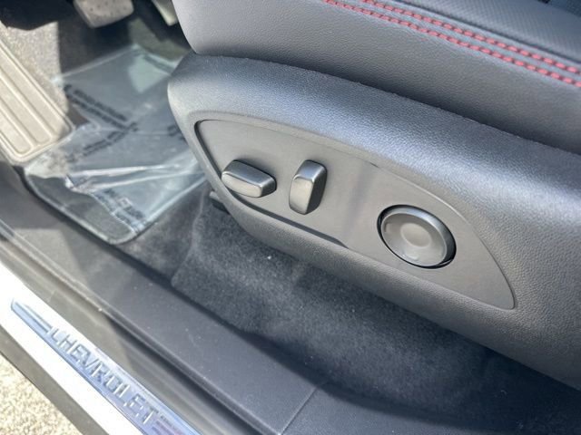 New 2026 Chevrolet Traverse RS image 13