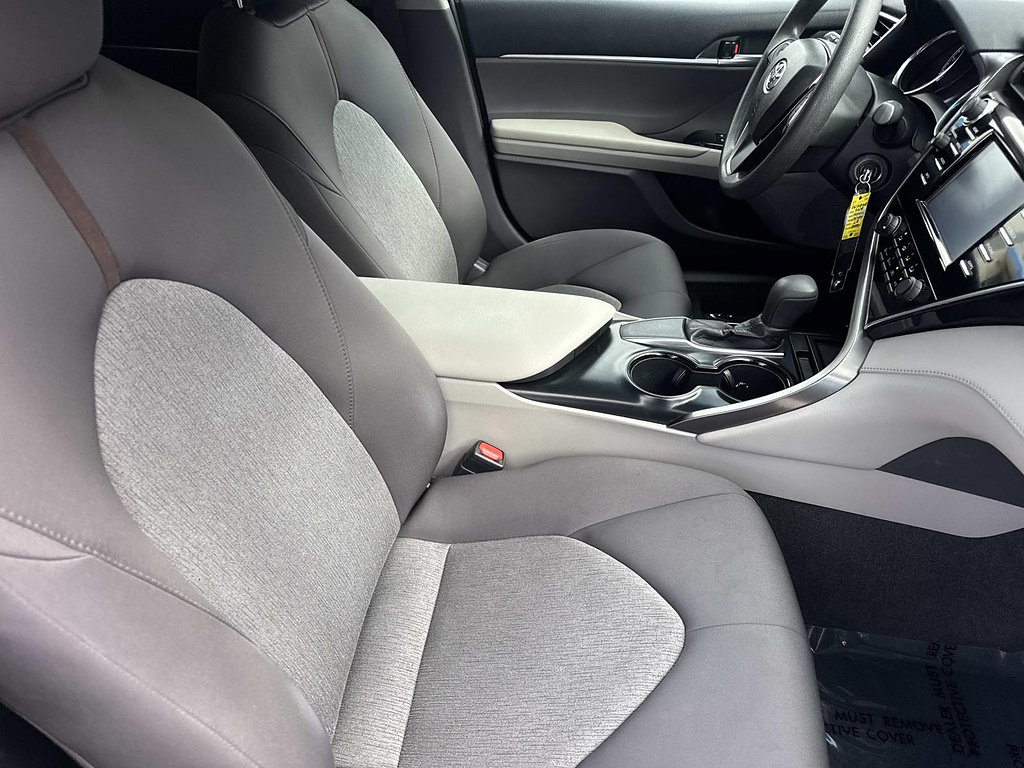 Used 2018 Toyota Camry LE FWD image 20