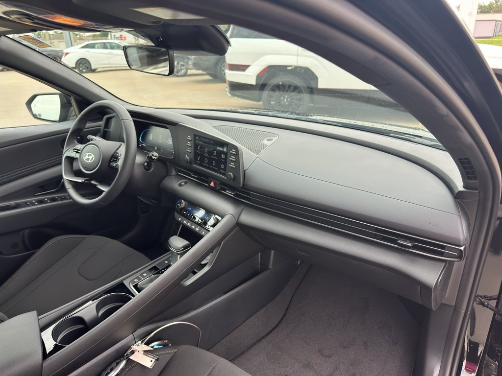 New 2026 Hyundai Elantra SEL Sport Premium FWD image 29