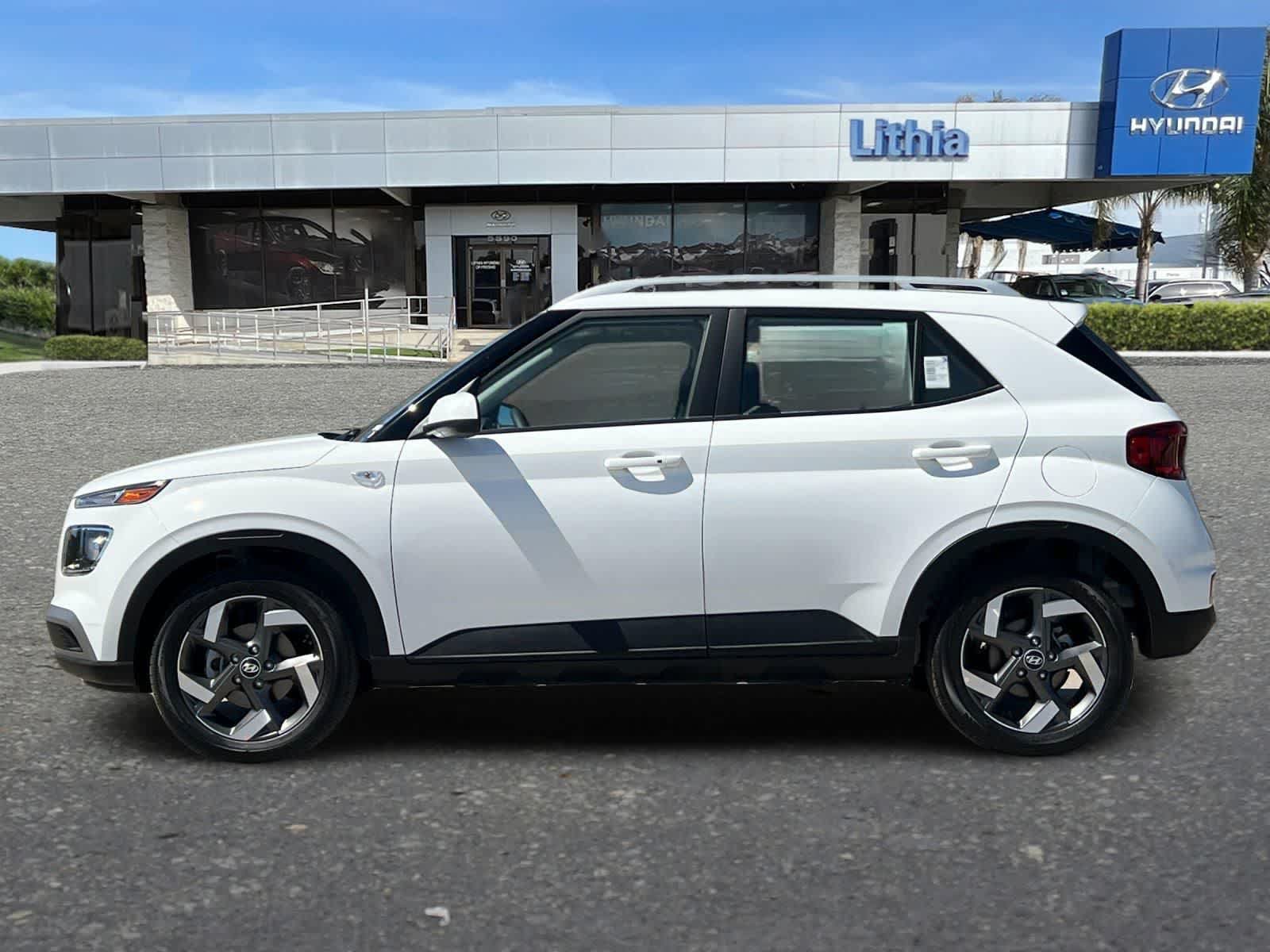 New 2026 Hyundai Venue SEL FWD image 3