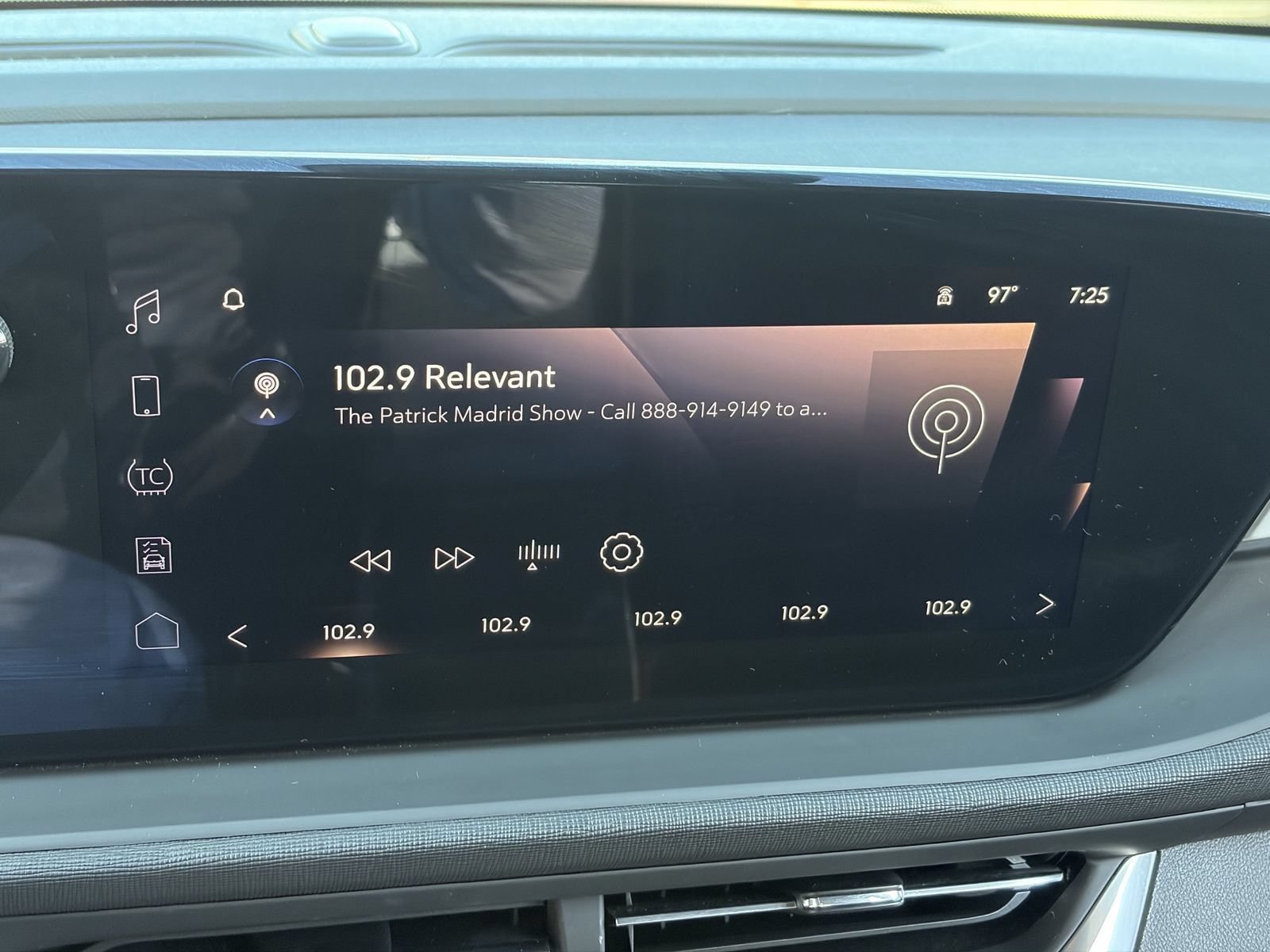 Certified 2024 Buick Envista Preferred w/ Convenience I Package FWD image 27