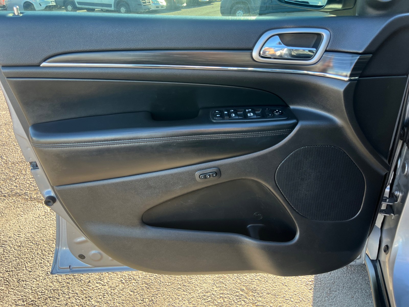 Used 2019 Jeep Grand Cherokee Limited w/ Trailer Tow Group IV image 14