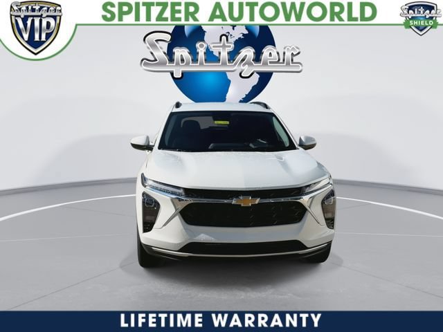 New 2026 Chevrolet Trax LT w/ LT Convenience Package FWD image 3