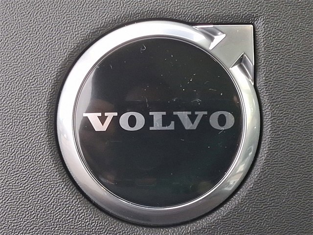 New 2026 Volvo XC90 B6 Plus w/ Protection Package Premier image 12