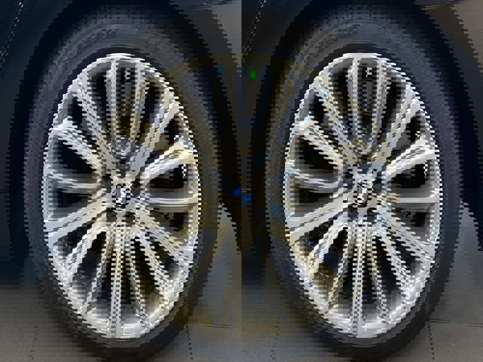 Used 2022 BMW 750i xDrive w/ Luxury Rear Seating Package image 12