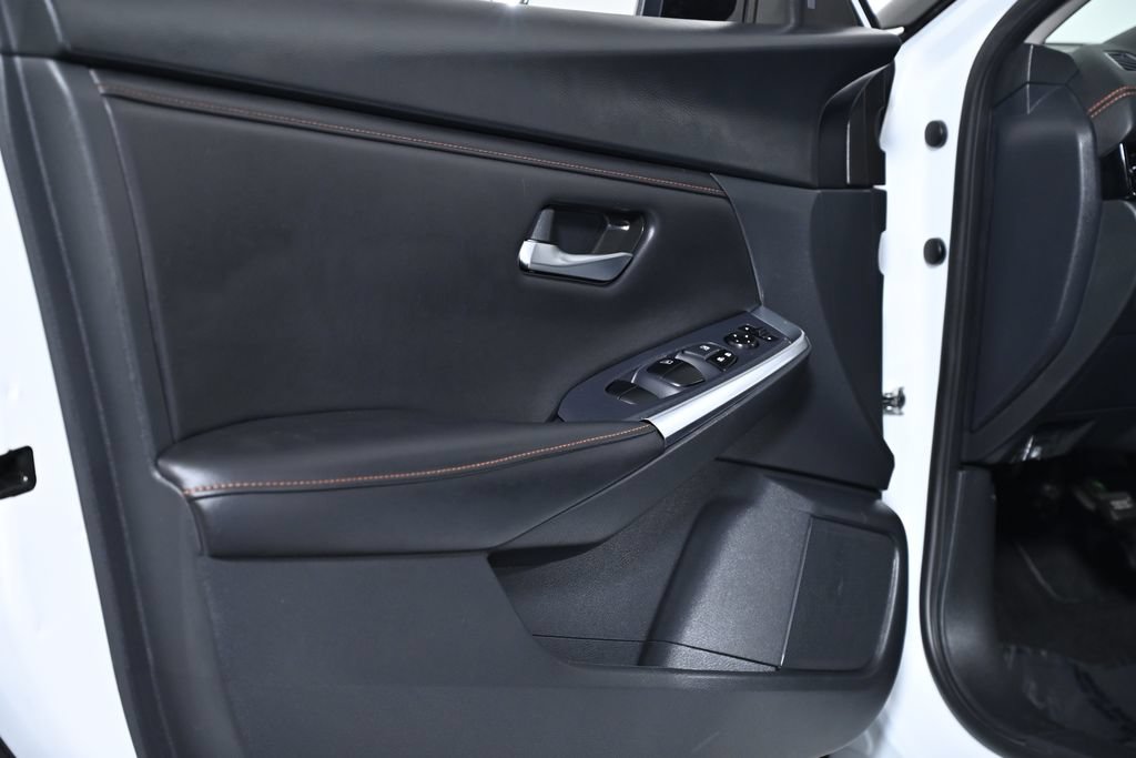 Certified 2023 Nissan Sentra SR w/ Electronics Package FWD image 34