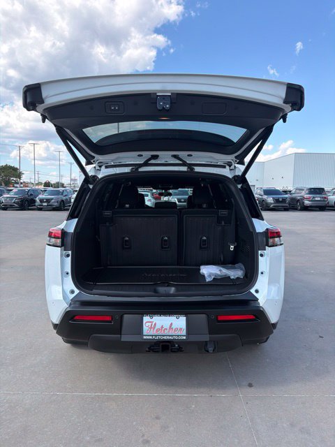 New 2026 Nissan Pathfinder Rock Creek AWD/4WD image 6