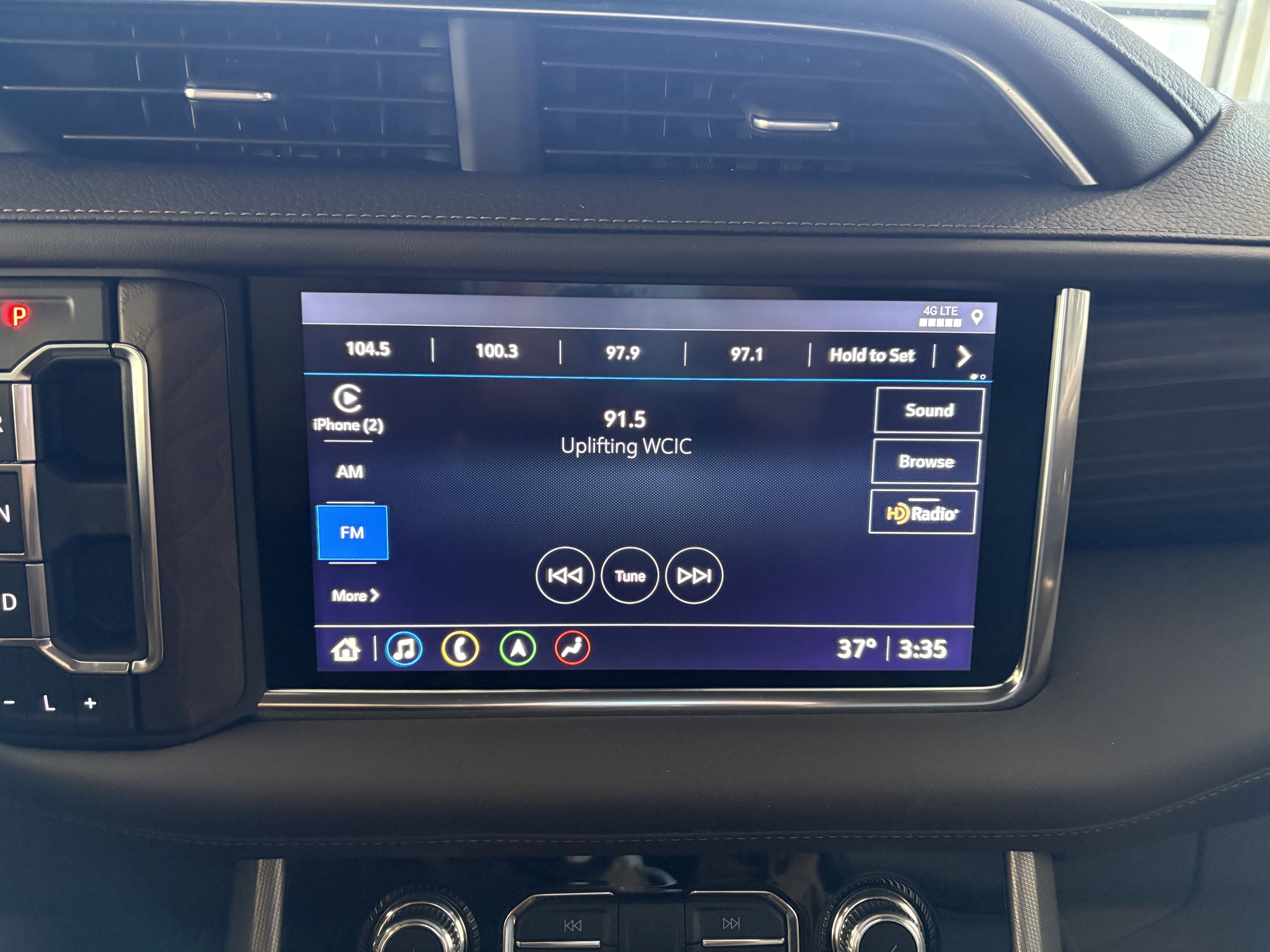 Used 2021 GMC Yukon XL Denali w/ Denali Ultimate Package image 17