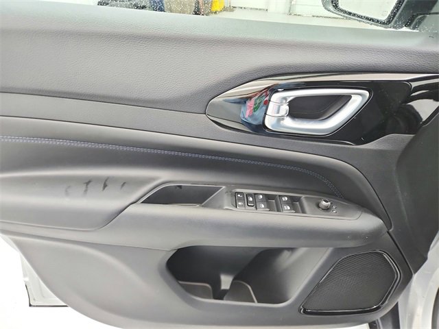 New 2026 Jeep Compass Latitude image 30