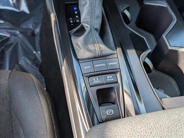 Used 2025 Toyota Camry LE image 12