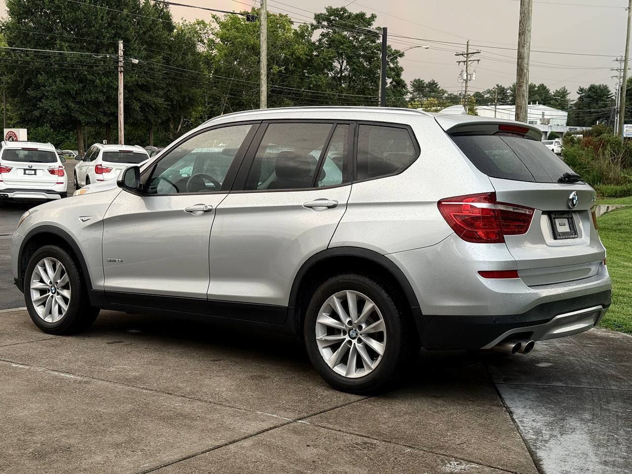 Used 2017 BMW X3 sDrive28i RWD image 4