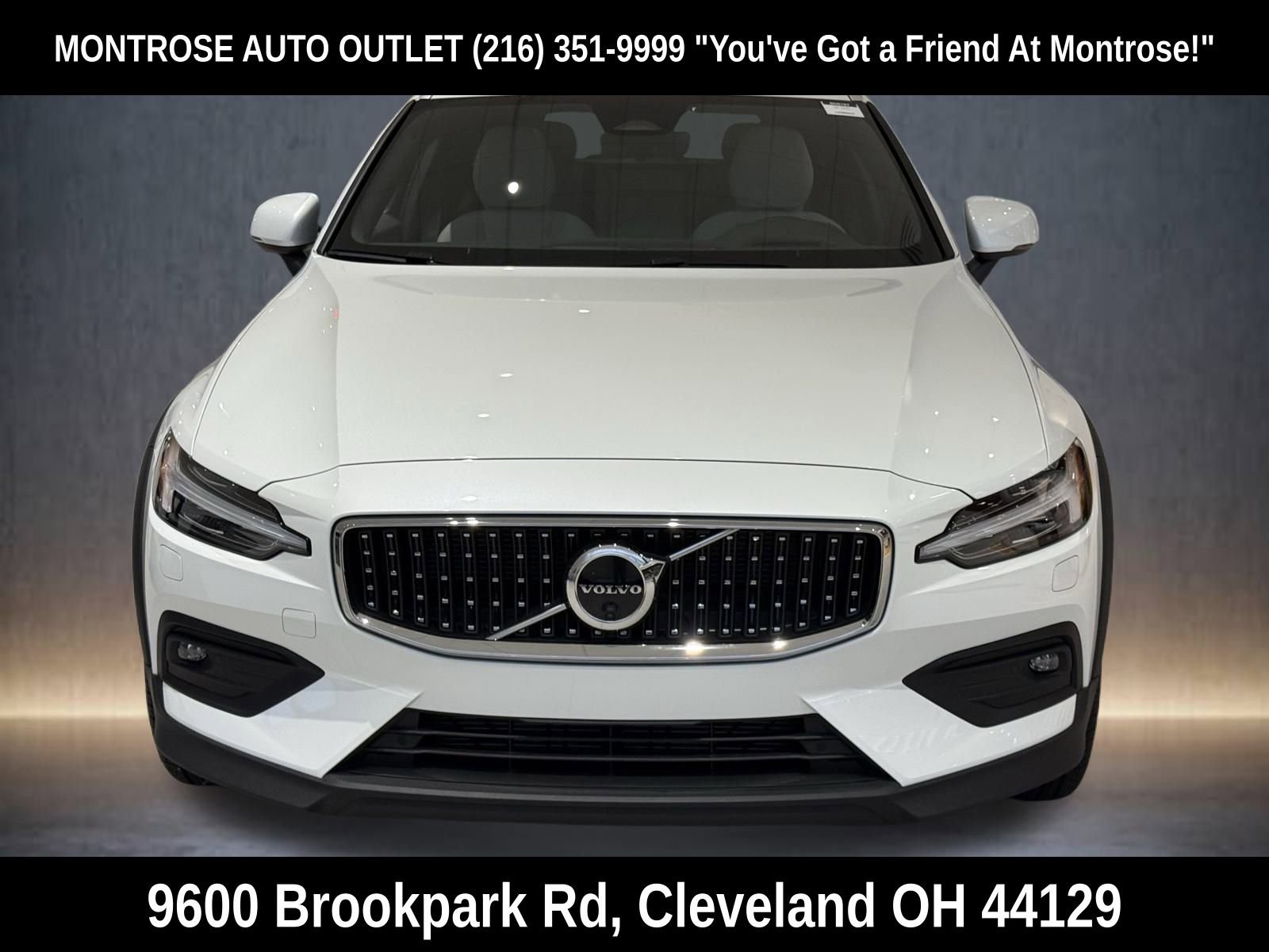 New 2026 Volvo V60 B5 Cross Country Ultra w/ Protection Package Premier image 7
