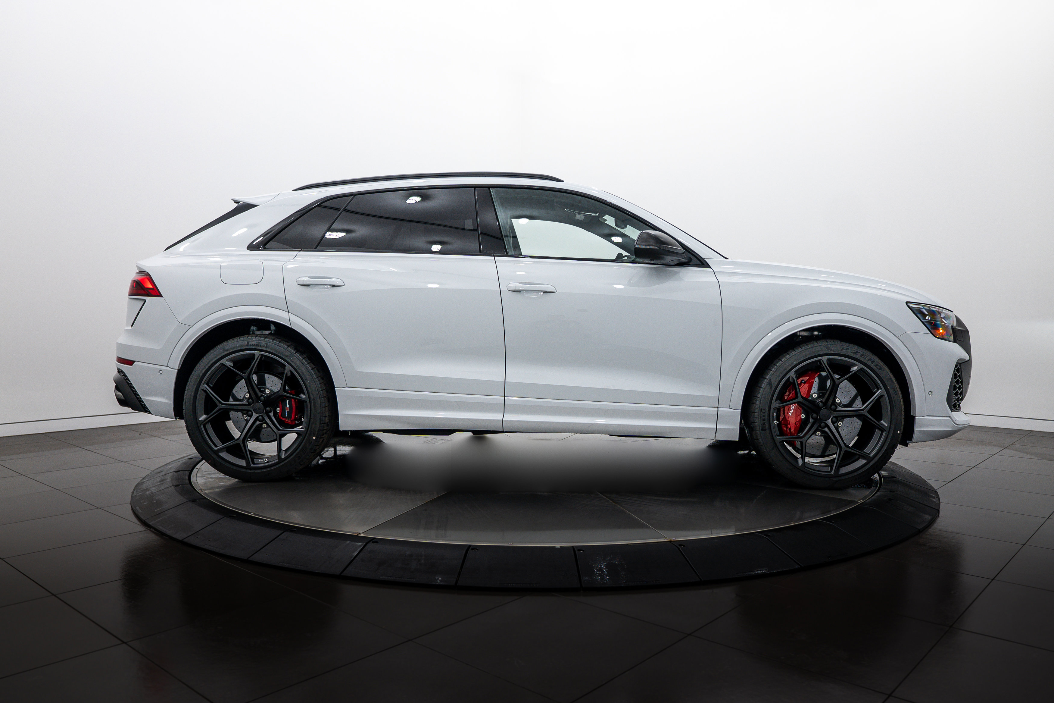 New 2026 Audi RS Q8 performance image 3