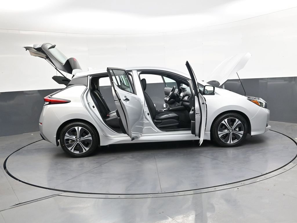 Used 2018 Nissan Leaf SL w/ SL Technology Package FWD image 28
