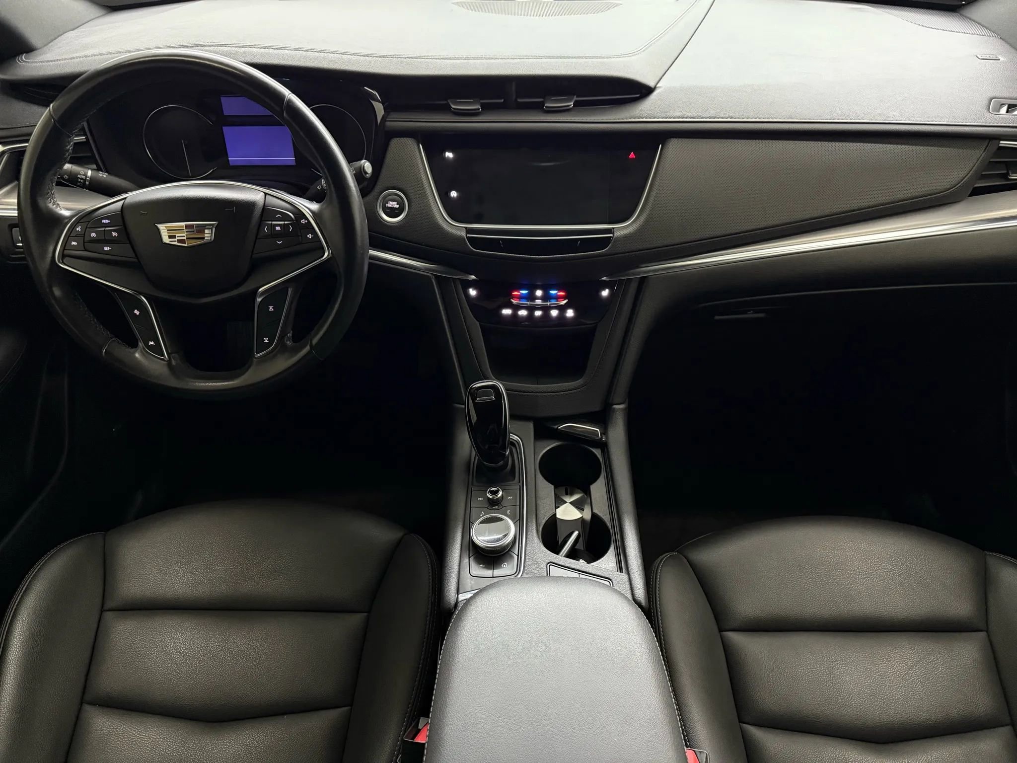 Used 2020 Cadillac XT5 Luxury image 2