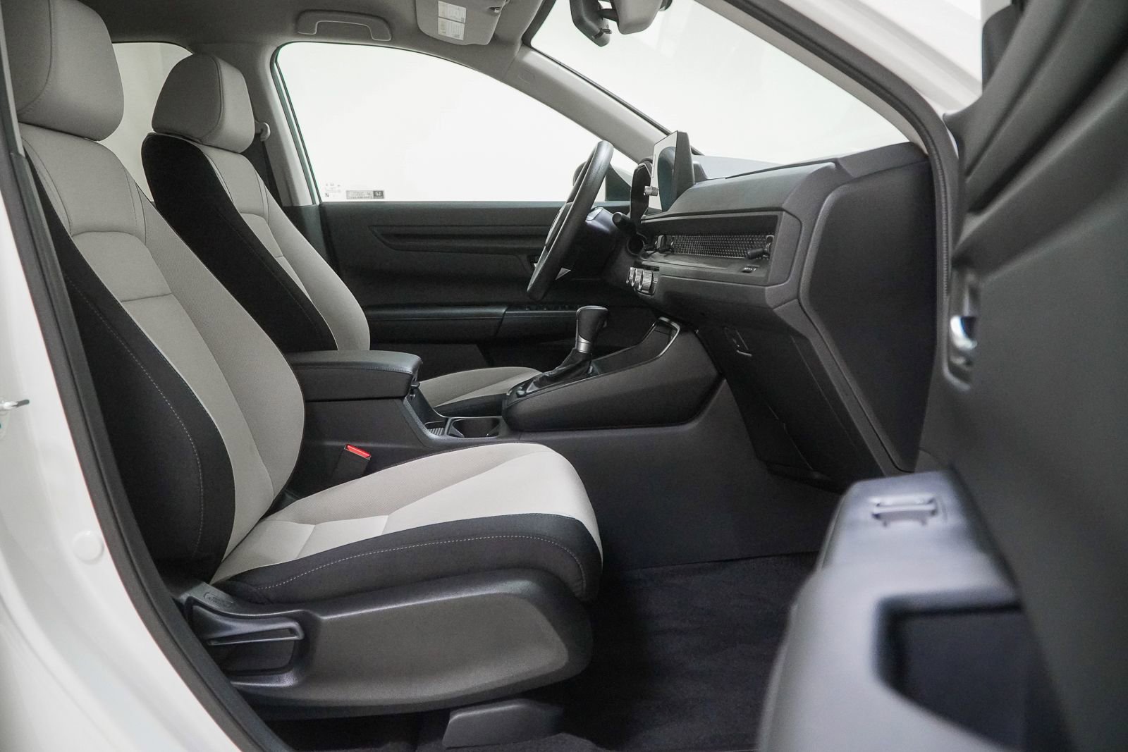 Certified 2026 Honda CR-V LX image 34