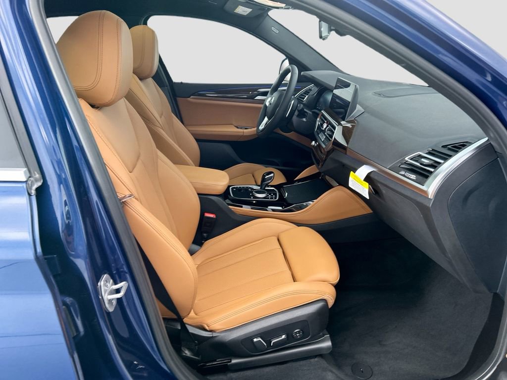 Certified 2024 BMW X4 xDrive30i w/ Premium Package AWD/4WD image 19