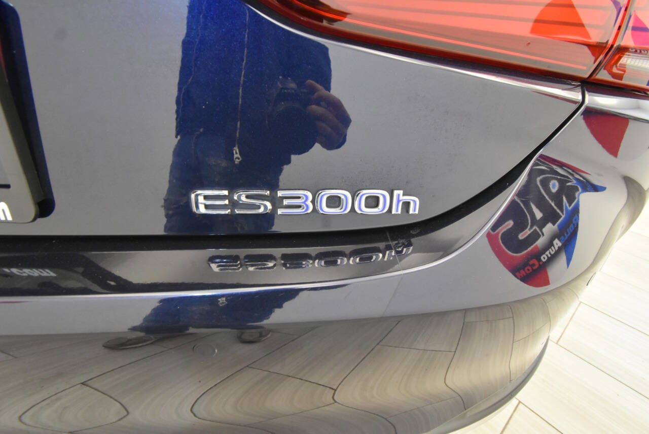 Used 2019 Lexus ES 300h w/ Premium Package image 48