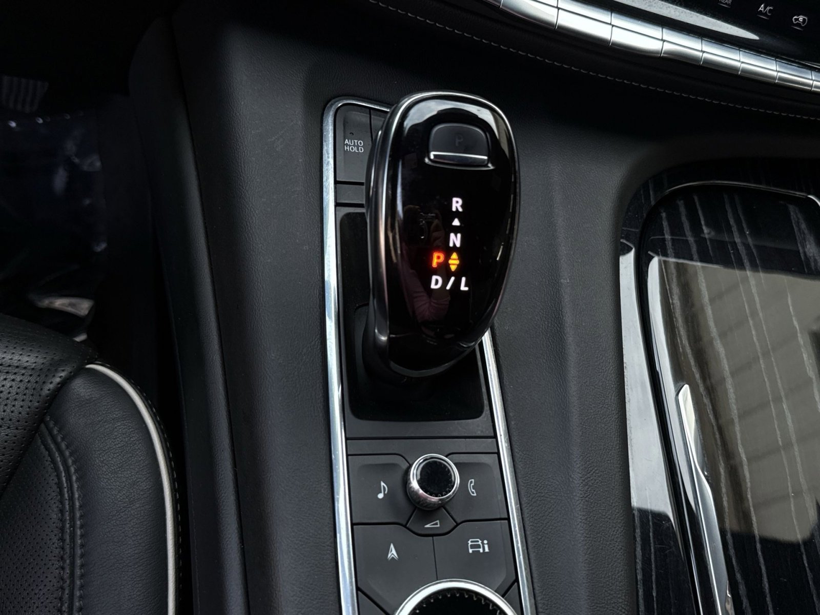 Used 2023 Cadillac Escalade Sport AWD/4WD image 22