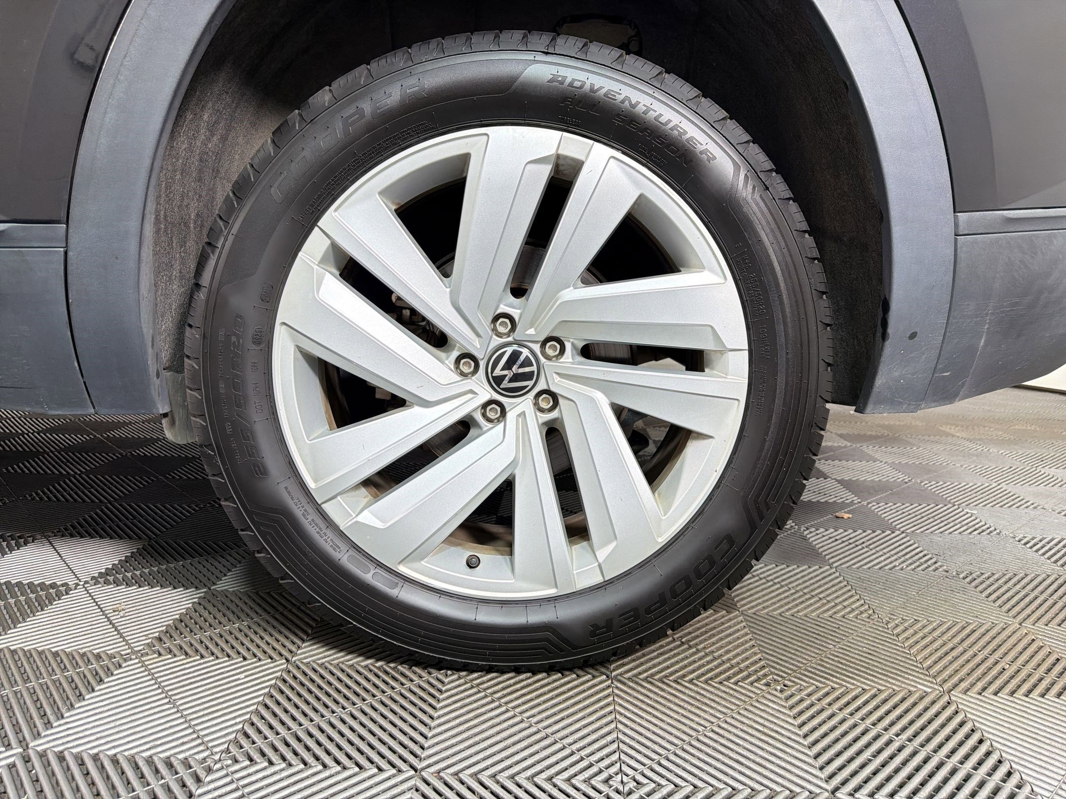 Used 2021 Volkswagen Atlas Cross Sport SE image 10