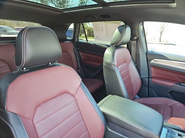 Used 2022 Volkswagen Atlas Cross Sport SEL Premium R-Line image 12