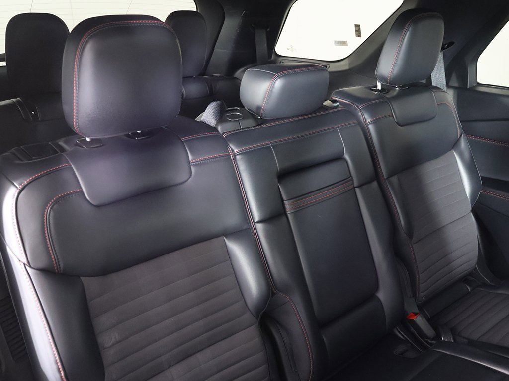 Used 2025 Ford Explorer ST-Line w/ ST-Line Street Pack image 35