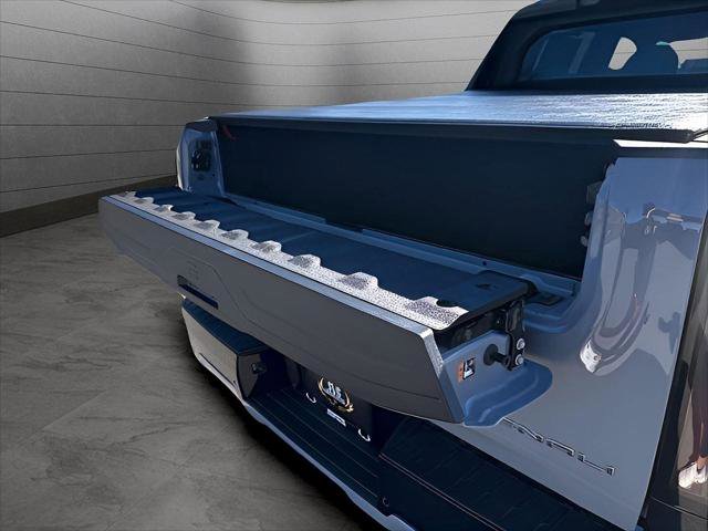 New 2024 GMC Sierra EV Denali image 9