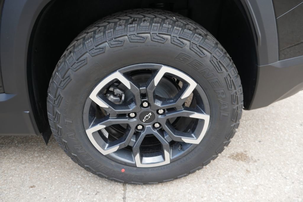 New 2026 Chevrolet Equinox ACTIV w/ Convenience Package III image 33