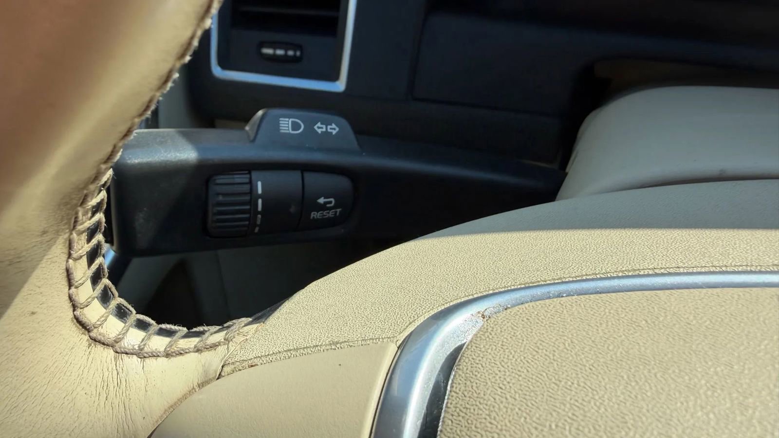 Used 2016 Volvo XC60 T5 Platinum image 31