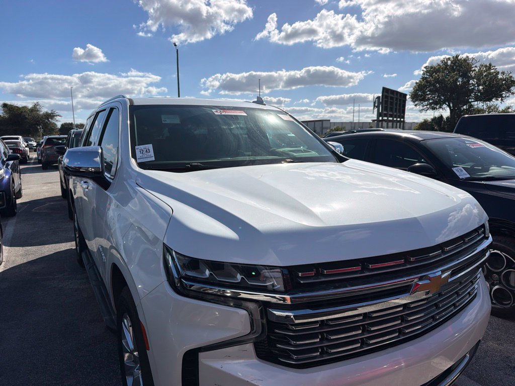 Used 2021 Chevrolet Tahoe Premier w/ Premium Package RWD image 1