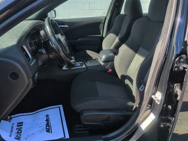 Used 2022 Dodge Charger R/T w/ Blacktop Package image 18
