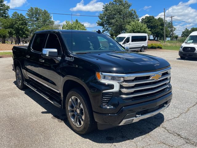 Used 2024 Chevrolet Silverado 1500 High Country w/ Technology Package AWD/4WD image 4