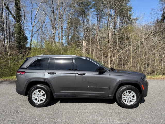Used 2023 Jeep Grand Cherokee Laredo w/ Luxury Tech Group I image 5