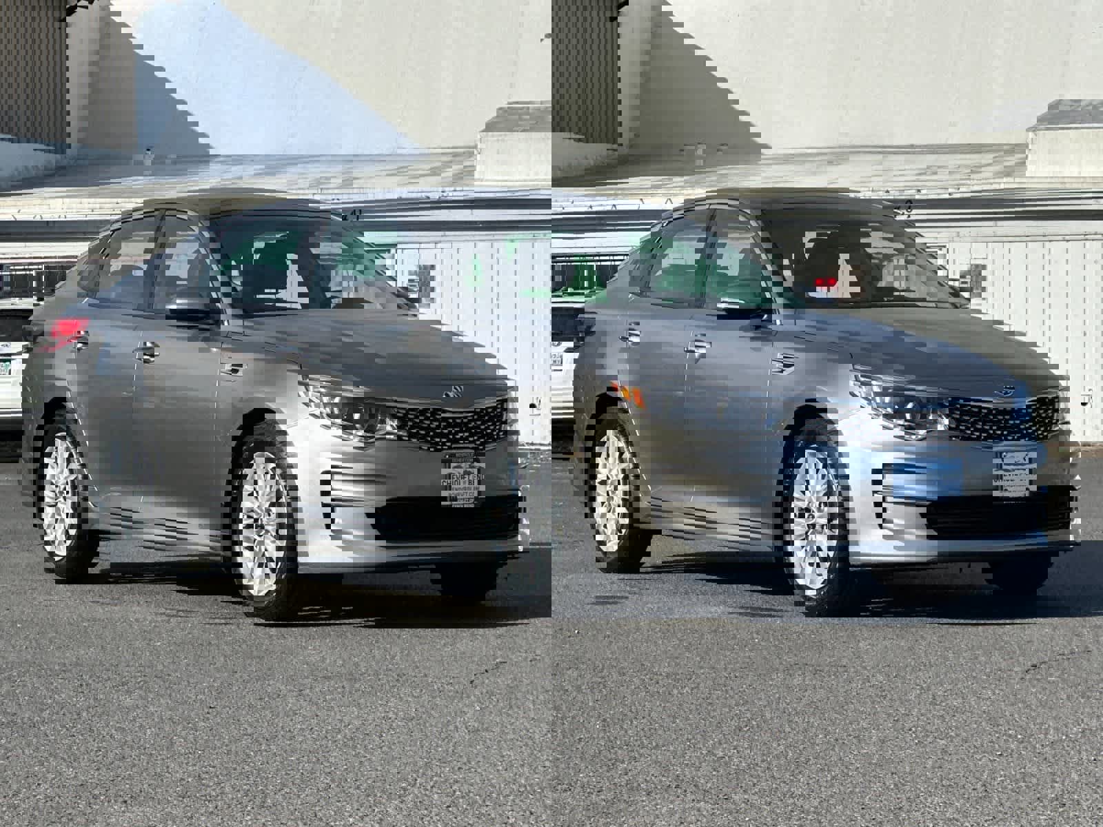 Used 2016 Kia Optima EX w/ Premium Package image 9