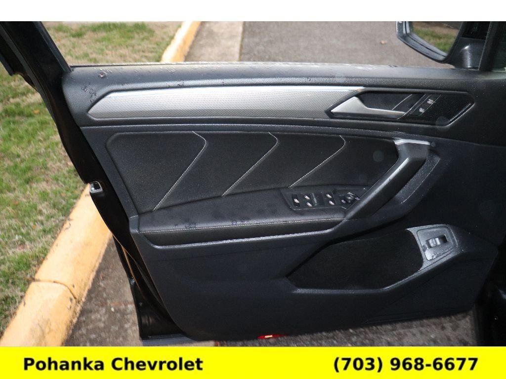 Used 2024 Volkswagen Tiguan SE R-Line image 23