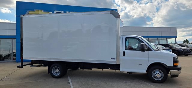 New 2026 Chevrolet Express 3500 w/ Power Convenience Package RWD image 6