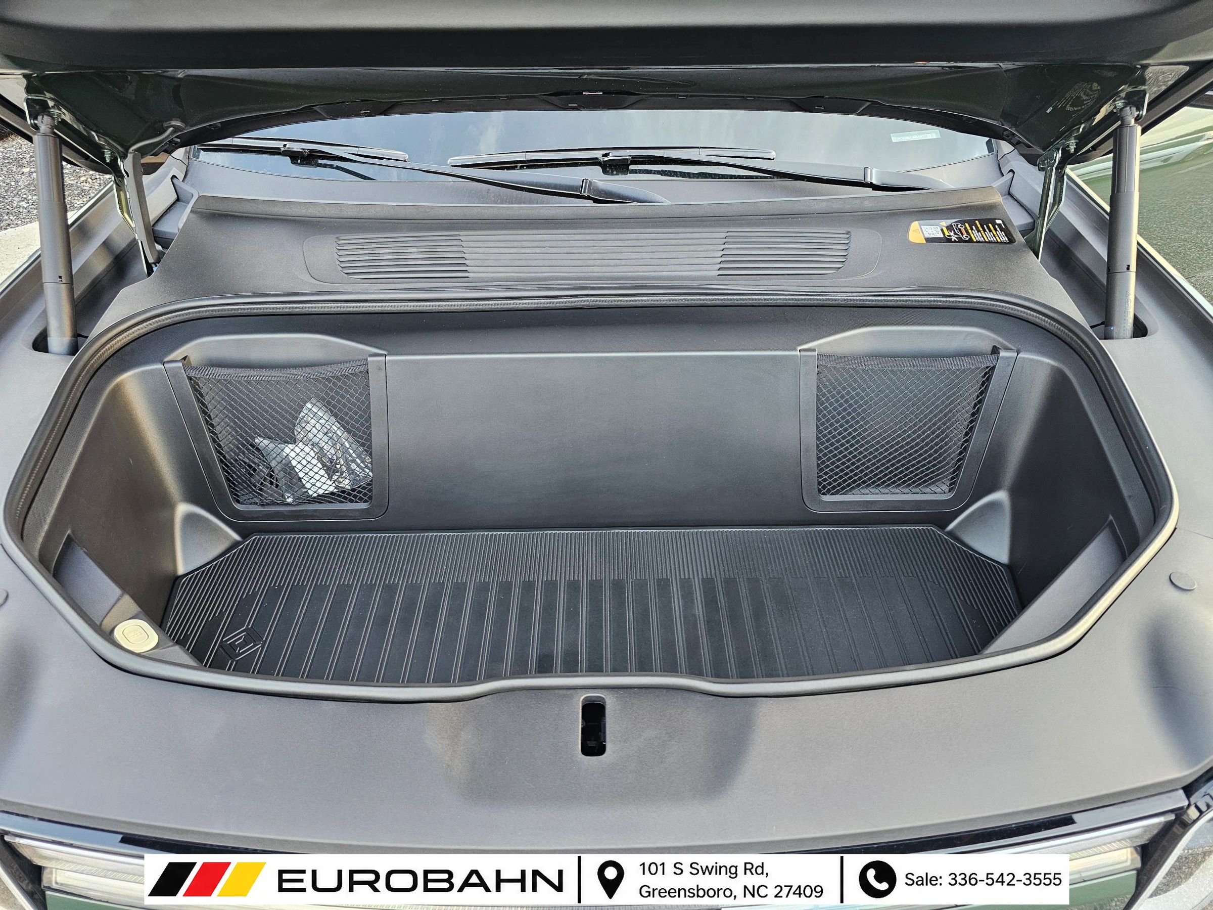 Used 2025 Rivian R1S Adventure Dual AWD/4WD image 38