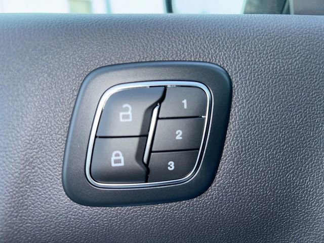 New 2026 Ford Escape SE w/ PHEV Premium Package FWD image 26