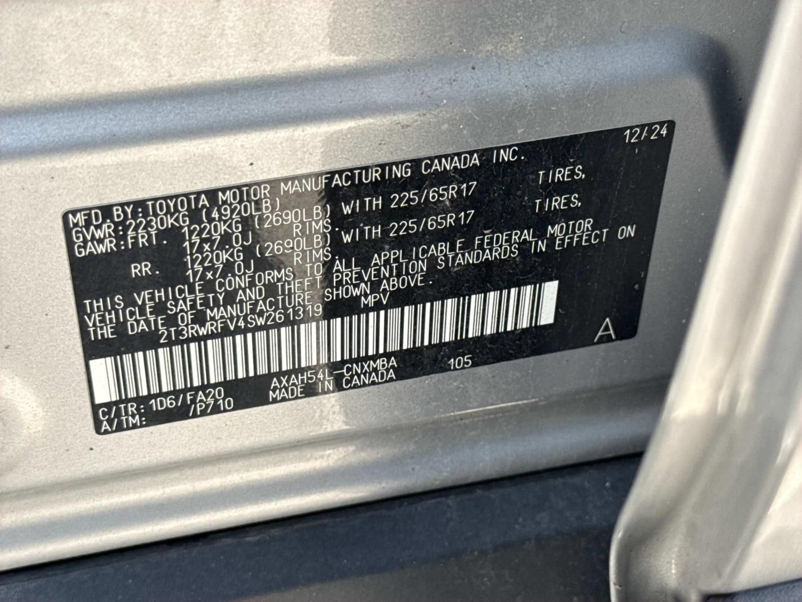Used 2025 Toyota RAV4 XLE AWD/4WD image 30