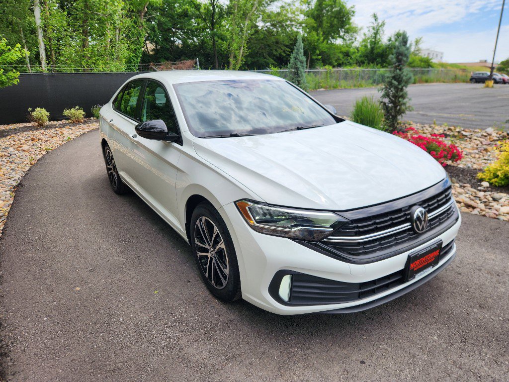 Certified 2024 Volkswagen Jetta Sport image 7