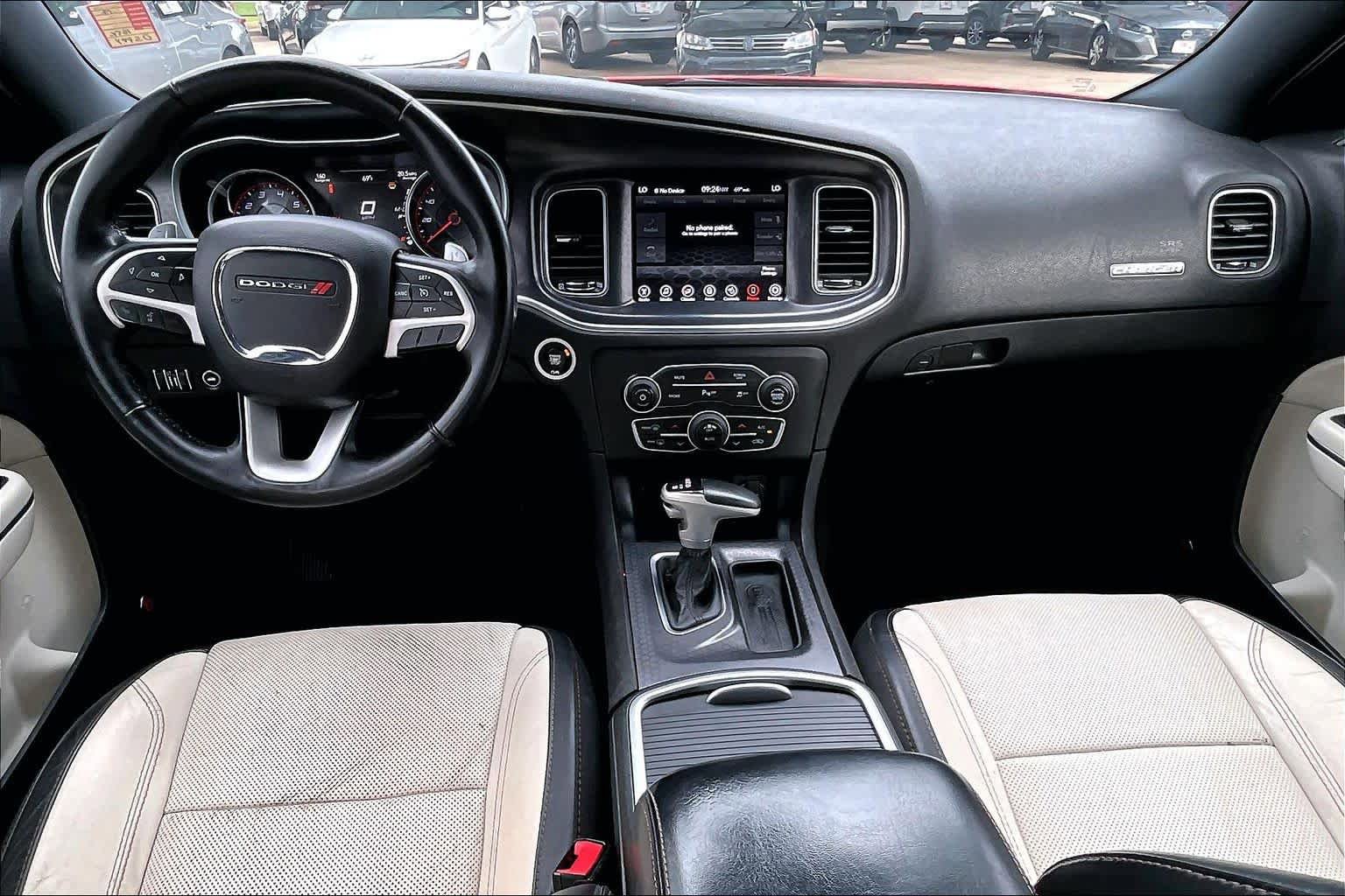 Used 2017 Dodge Charger SXT w/ Plus Group RWD image 12