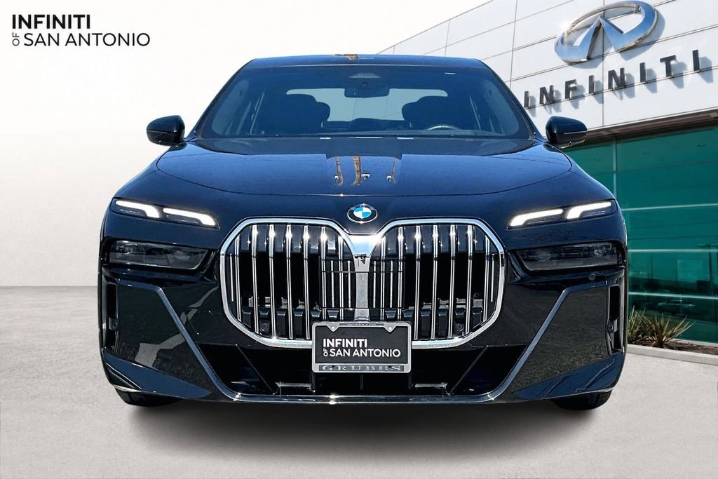 Used 2024 BMW 740i RWD image 4