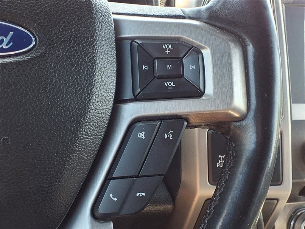 Used 2017 Ford F150 Platinum w/ Equipment Group 701A Luxury AWD/4WD image 18