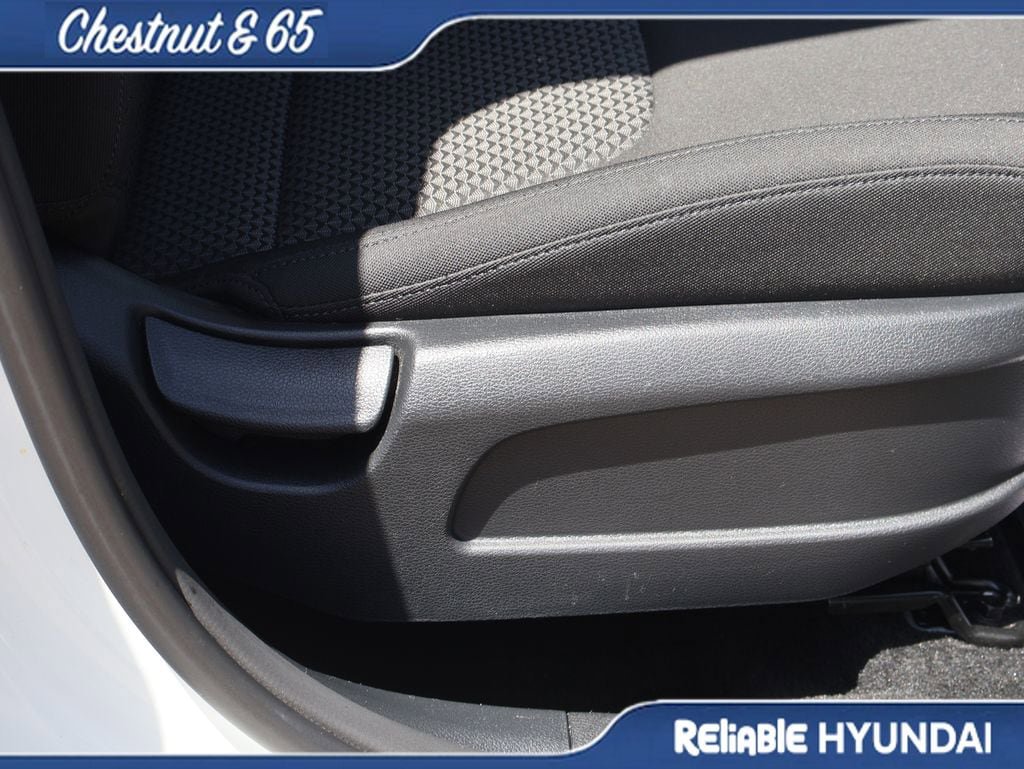 Used 2023 Kia Sportage LX FWD image 11