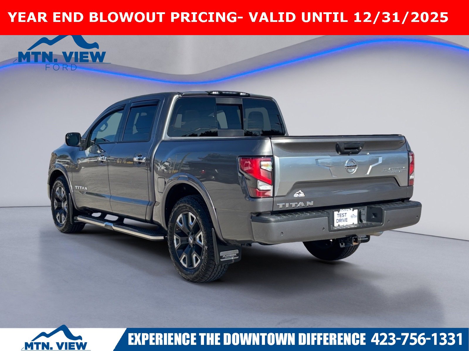 Used 2021 Nissan Titan Platinum Reserve image 11