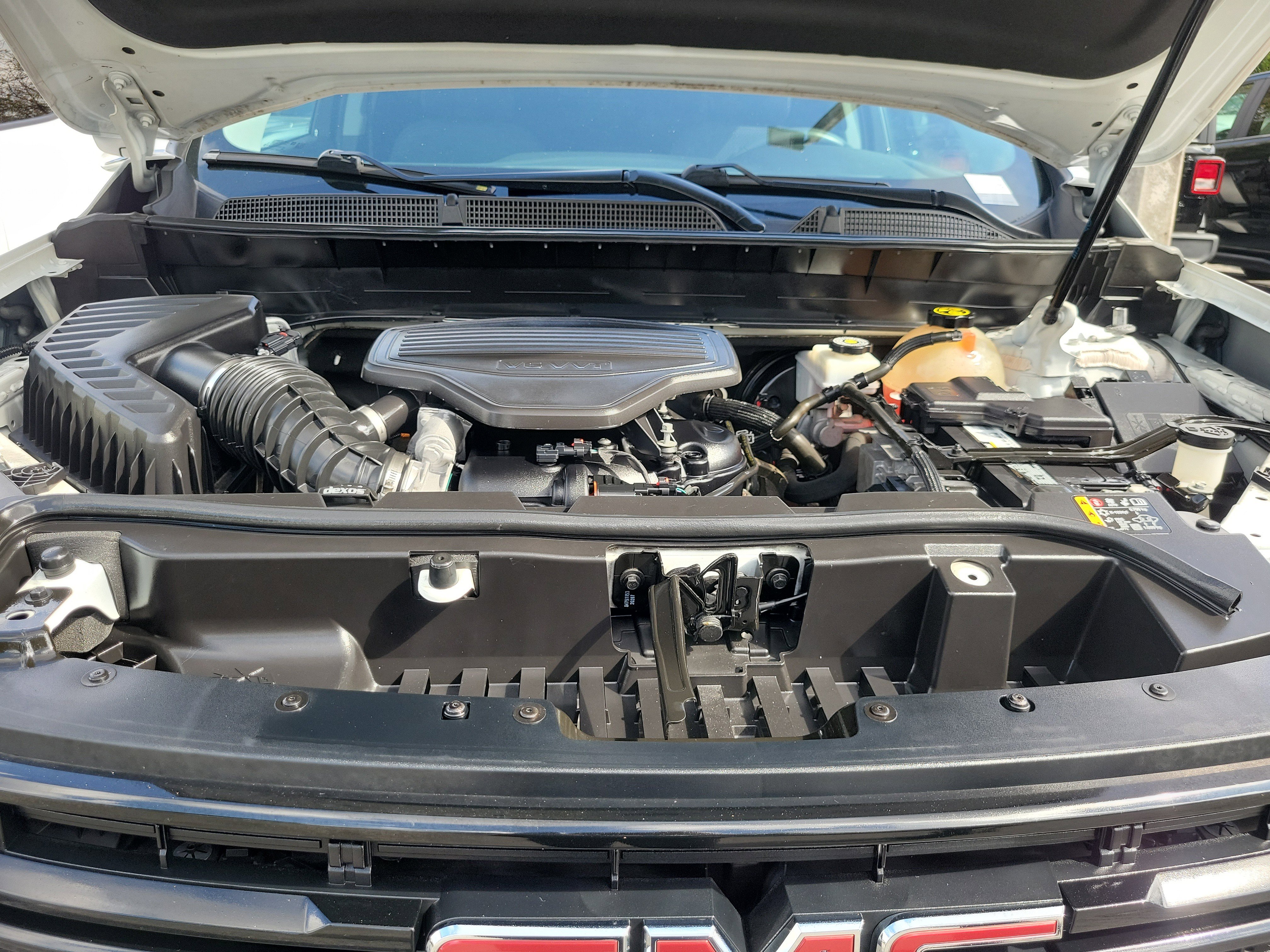 Used 2021 GMC Acadia SLE w/ Driver Convenience Package image 27