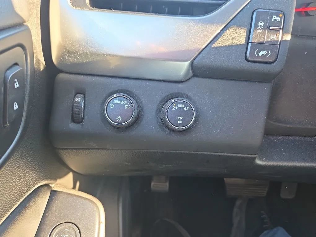 Used 2017 Chevrolet Suburban LS w/ Enhanced Driver Alert Package image 13